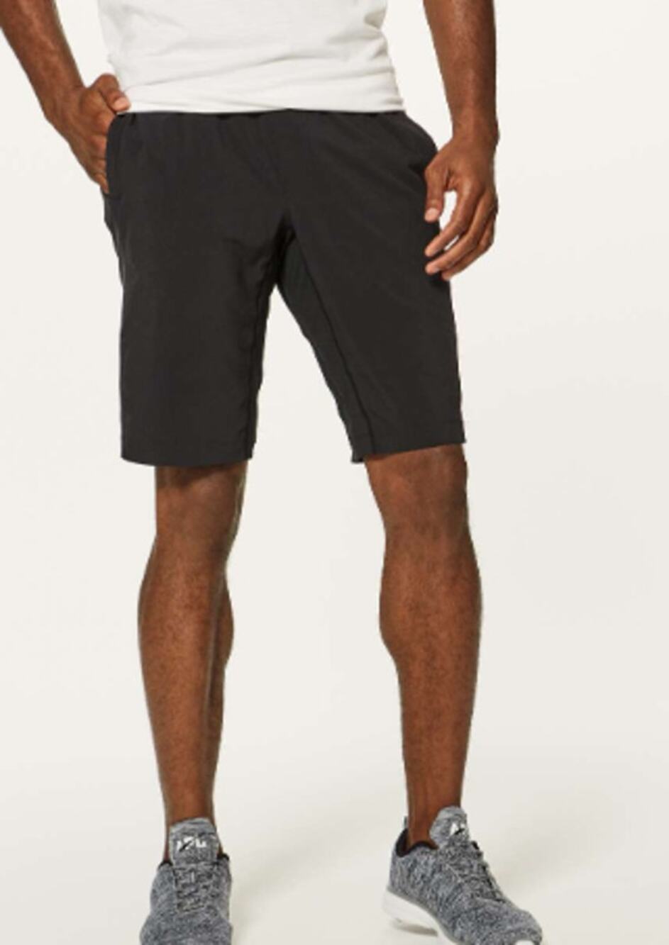 Lululemon The Short Linerless 11" Black Shorts Men's Sz. L